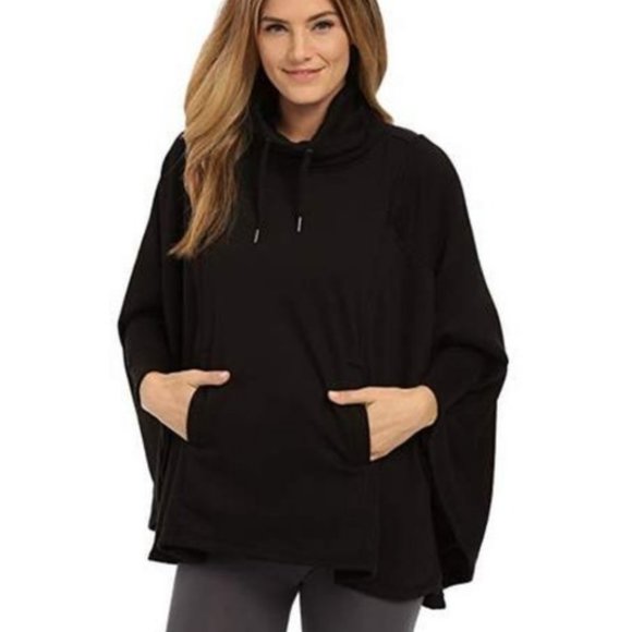 UGG Poncho S - Picture 1 of 7
